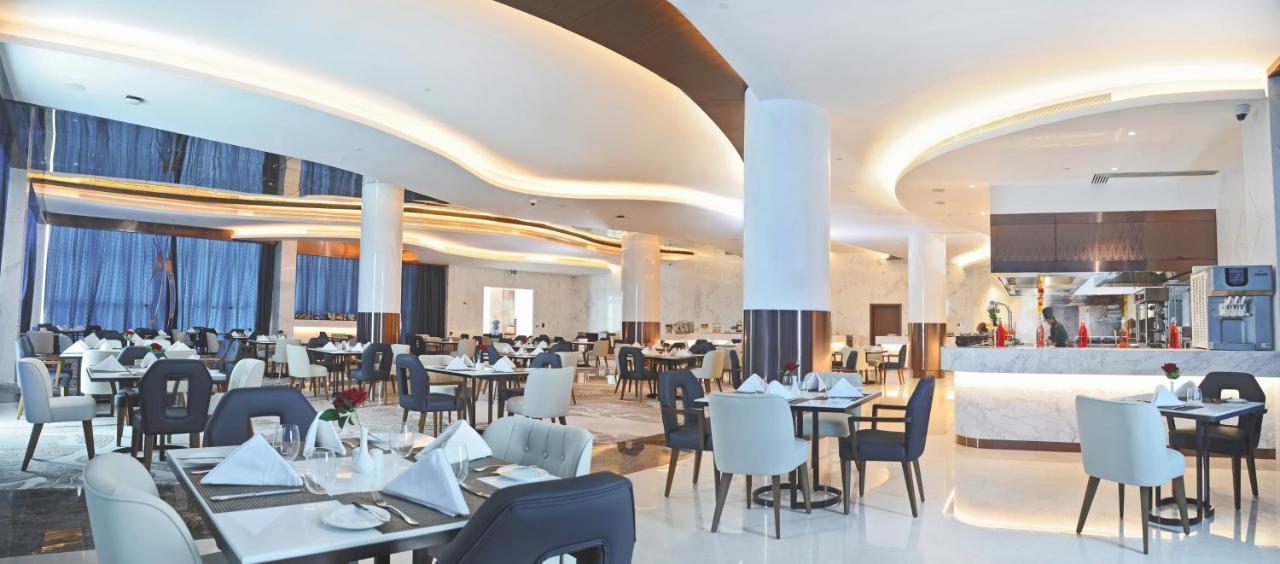 Royal M Al Aqah Beach Resort By Gewan Ngoại thất bức ảnh The restaurant