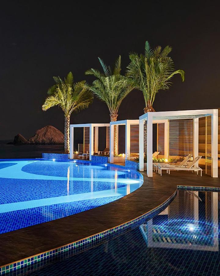 Royal M Al Aqah Beach Resort By Gewan Ngoại thất bức ảnh The pool at the Westin Abu Dhabi