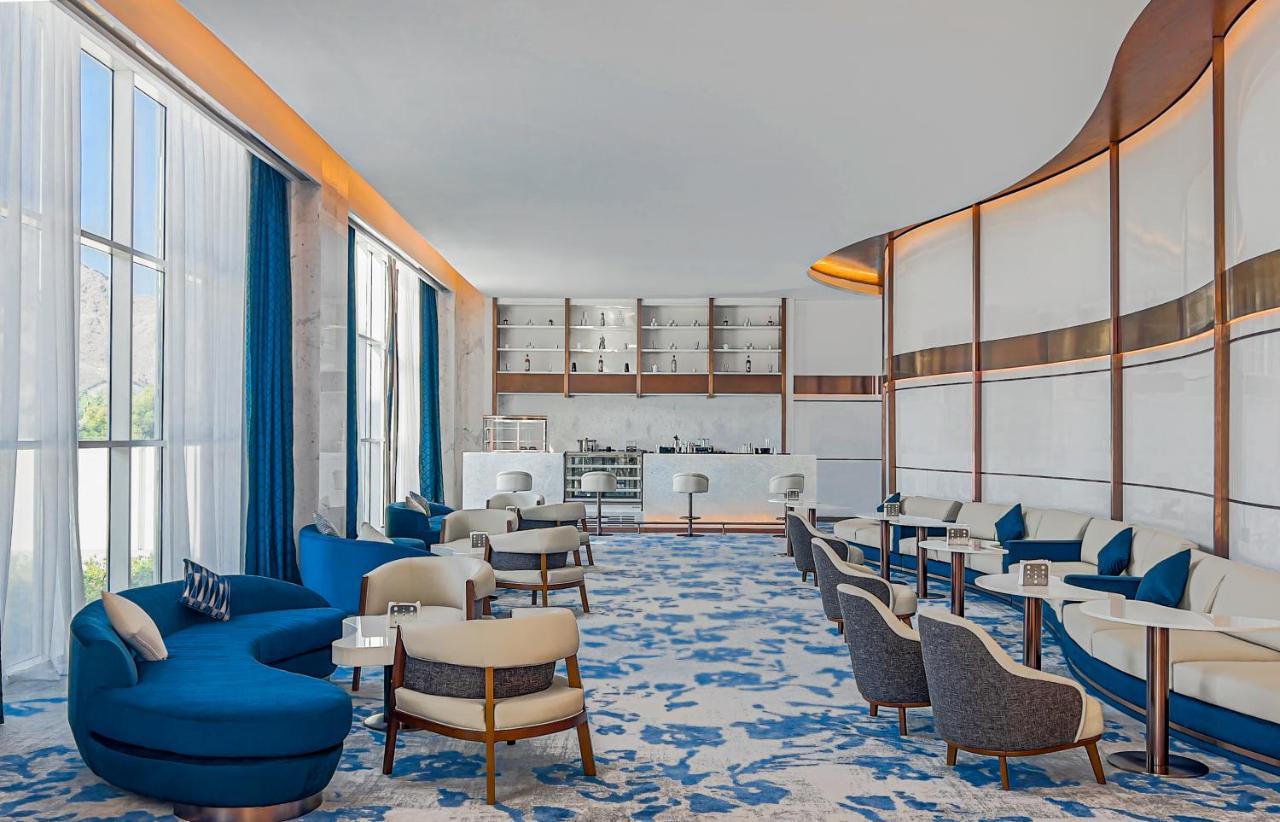 Royal M Al Aqah Beach Resort By Gewan Ngoại thất bức ảnh The Lounge at the airport