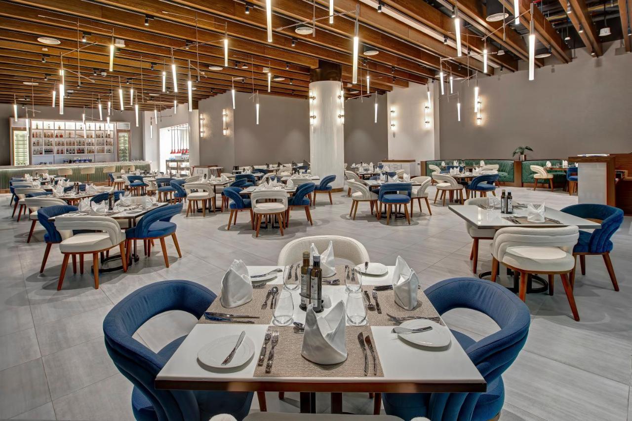 Royal M Al Aqah Beach Resort By Gewan Ngoại thất bức ảnh The restaurant